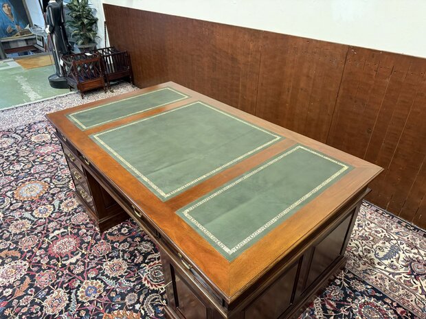 Klassiek-Oud-Antiek-Engels-Chesterfield-Vintage-Bureau-Bureel-Desk-Partnerdesk-Mahonie-Groen-Leder-16
