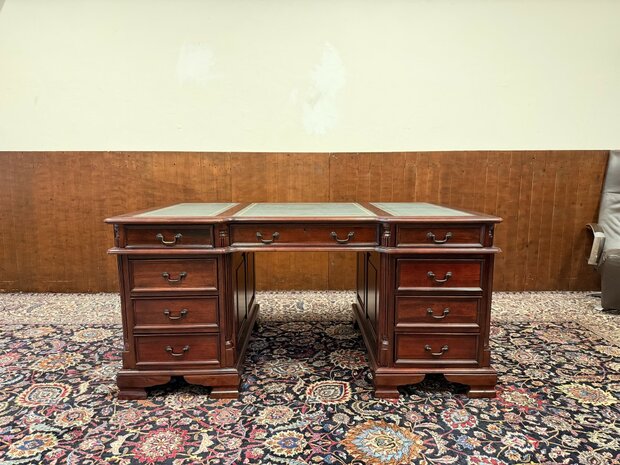 Klassiek-Engels-Oud-Antiek-Chesterfield-Vintage-Bureau-Desk-met-Groen-Leder-Ingelegd