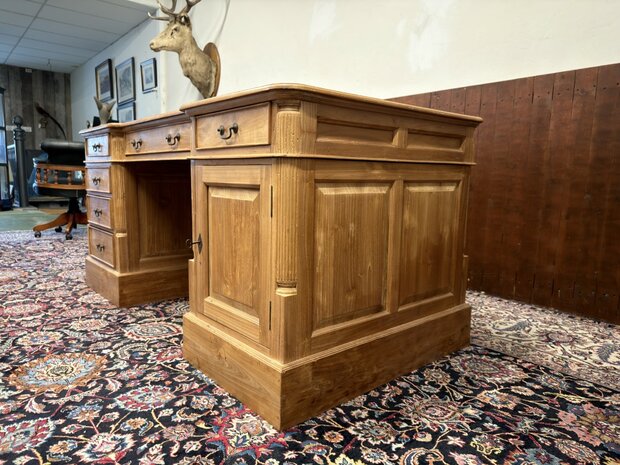 Klassiek-Engels-Antiek-Oud-Chesterfield-Vintage-Bureau-Desk-Teakhout-met-Bruin-Leder-Ingelegd