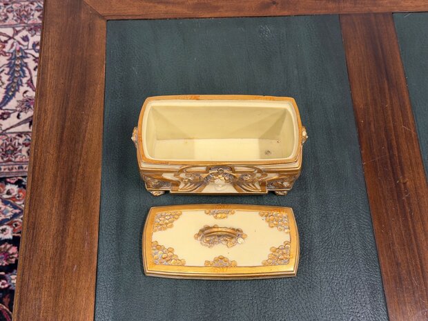 Klassieke-Art-Nouveau-kistje-met-deksel-opberg-doos-doosje-3