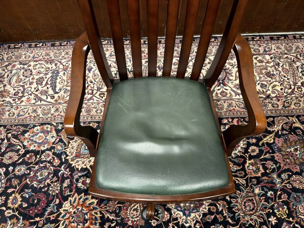 Klassiek-Antiek-Oud-Chesterfield-Engels-Vintage-Bureaustoel-Stoel-President-Chair