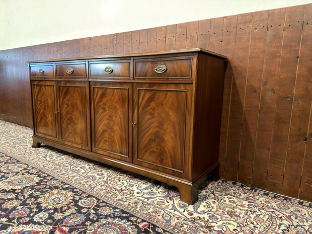 Klassiek-Antiek-Oud-Engels-Chesterfield-Set-Vintage-Heldense-Exclusive-Kantoorkast-Kantoor-Kast-Dressoir