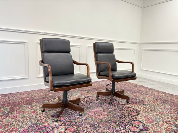 Klassiek-Antiek-Oud-Engels-Chesterfield-Set-Vintage-Heldense-Exclusive-Bureaustoel-President-Chair-Zwart