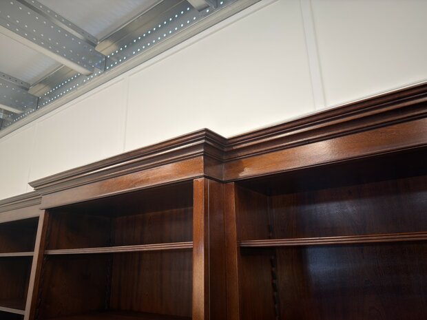 Klassiek-Engels-Antiek-Oud-Vintage-Chesterfield-Heldense-Exclusive-Boekenkast-Bibliotheekkast-Kast