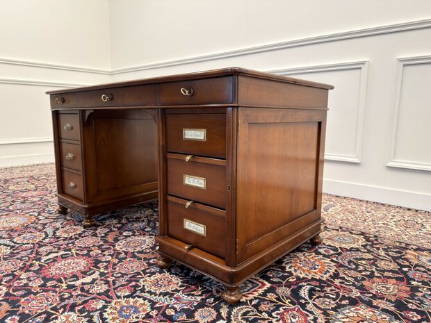 Klassiek-Engels-Antiek-Oud-Chesterfield-Vintage-Italiaans-Assi-D'Asolo-Bureau-Desk-Partnerdesk-Kersenhout-Zwart-Leder-In