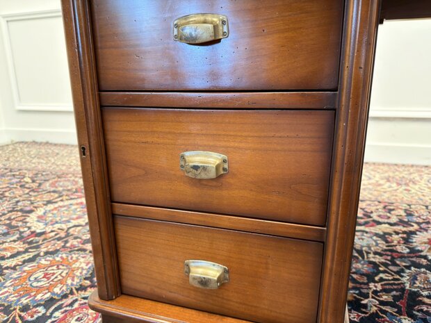 Klassiek-Engels-Antiek-Oud-Chesterfield-Vintage-Italiaans-Assi-D'Asolo-Bureau-Desk-Partnerdesk-Kersenhout-Zwart-Leder-In