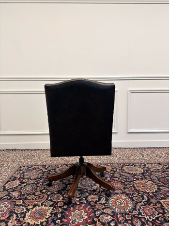 Klassiek-Engels-Antiek-Oud-Chesterfield-Vintage-Bureaustoel-President-Chair-Oxblood-Bruin-Leder