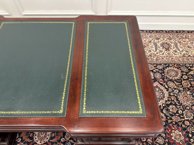 Klassiek-Engels-Antiek-Oud-Vintage-Chesterfield-Bureau-Desk-Partnerdesk-Groen-Leder