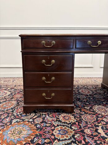 Klassiek-Engels-Antiek-Oud-Vintage-Chesterfield-Bureau-Desk-Partnerdesk-Bruin-Leder
