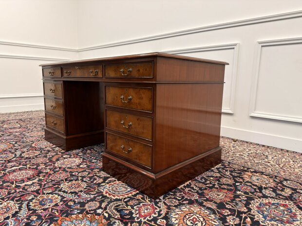 Klassiek-Italiaans-Antiek-Oud-Vintage-Wortelnoten-hout-Bureau-Desk-Groen-Leder