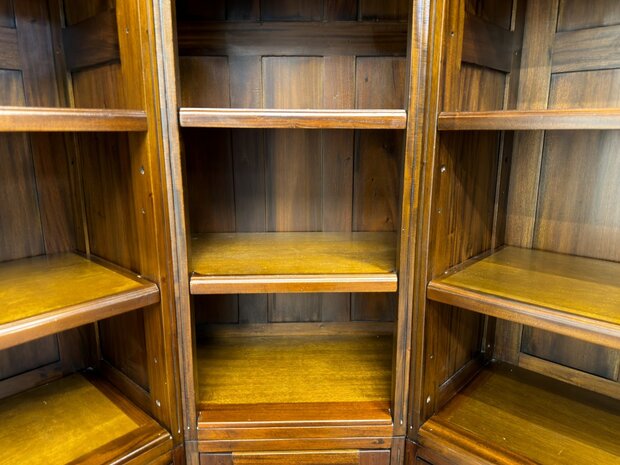Klassiek-Antiek-Oud-Engels-Vintage-Chesterfield-Mahonie-Boekenkast-Hoekkast-Kast