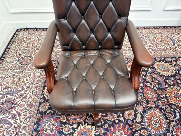 Klassiek-Engels-Antiek-Oud-Vintage-Chesterfield-Bureaustoel-President-Chair-Oxblood-Bruin-Leder