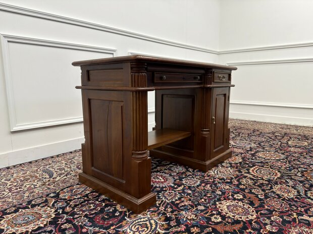 Klassiek-Engels-Antiek-Oud-Vintage-Chesterfield-Bureau-Desk-Zwart-Leder
