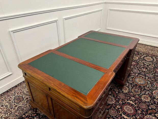 Klassiek-Engels-Antiek-Oud-Vintage-Chesterfield-Bureau-Desk-Partnerdesk-Groen-Leder-Ingelegd