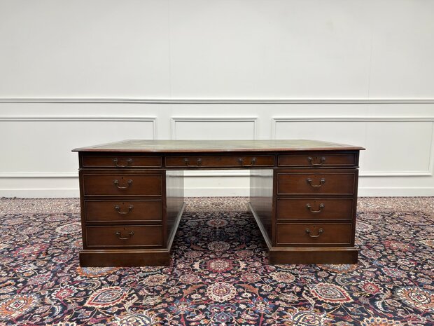 Groot-Klassiek-Engels-Antiek-Oud-Vintage-Chesterfield-Bureau-Desk-Partnerdesk-Groen-Leder-Ingelegd