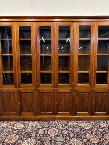 Klassiek-Engels-Oud-Antiek-Chesterfield-Vintage-Boekenkast-Bibiotheekkast-Buffetkast-Kast