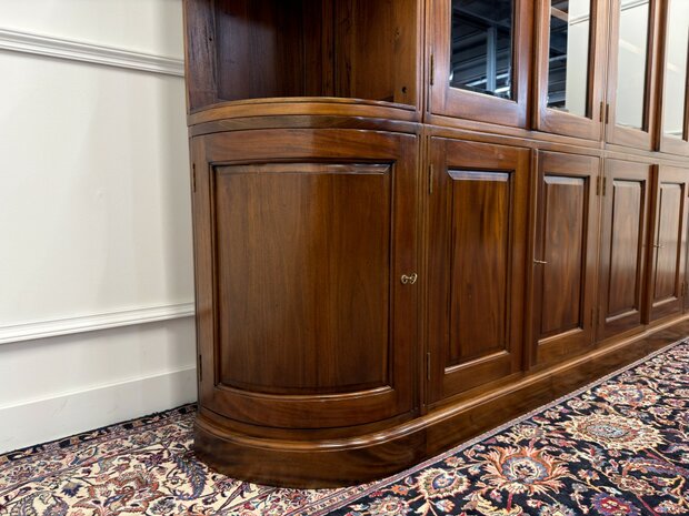 Klassiek-Engels-Oud-Antiek-Chesterfield-Vintage-Boekenkast-Bibiotheekkast-Buffetkast-Kast