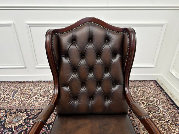 Klassiek-Antiek-Engels-Oud-Chesterfield-Bureaustoel-Director-President-Chair-Bruin-Leder