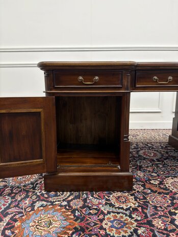 Klassiek-Antiek-Engels-Oud-Chesterfield-Bureau-Desk-Partnerdesk-Groen-Leder-Ingelegd