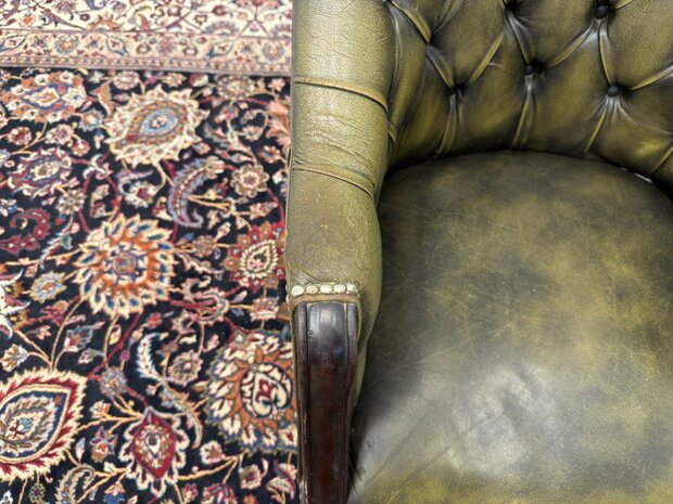 Klassiek-Antiek-Oud-Engels-Chesterfield-Vintage-Bureaustoel-Director-Chair-Olijfgroen-Leder