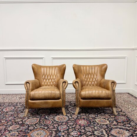 Klassiek-Engels-Antiek-Oud-Chesterfield-Aviator-Fauteuils-Schaapleder-Set