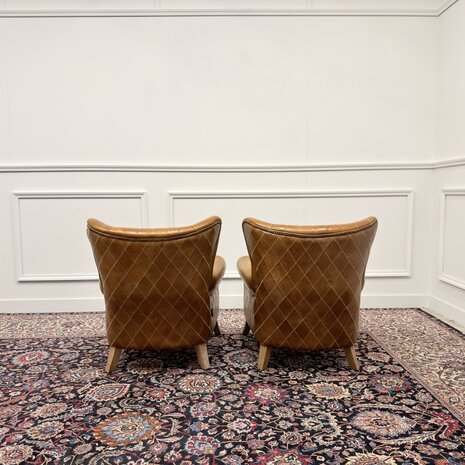 Klassiek-Engels-Antiek-Oud-Chesterfield-Aviator-Fauteuils-Schaapleder-Set