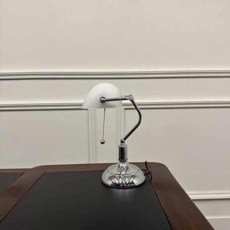 Klassieke-Bureaulamp-notaris-lamp-bankierslamp-chrome-met-wit-glas-2
