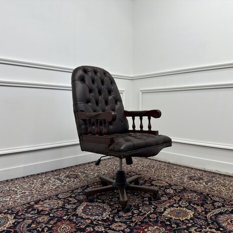 Klassiek-Antiek-Engels-Oud-Chesterfield-Bureaustoel-Desk-President-Chair-Bruin-Leder