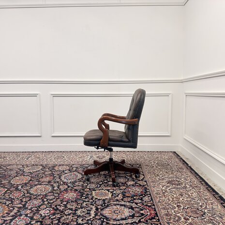 Klassiek-Antiek-Engels-Oud-Chesterfield-Bureaustoel-Desk-President-Chair-Bruin-Leder