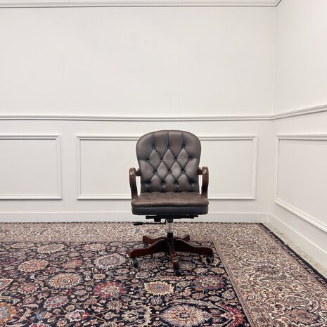 Klassiek-Antiek-Engels-Oud-Chesterfield-Bureaustoel-Desk-President-Chair-Bruin-Leder