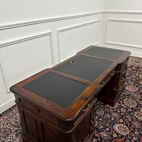 Klassiek-Antiek-Engels-Oud-Chesterfield-Bureau-Desk-Zwart-Leder