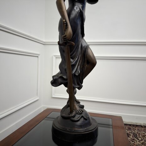 Klassiek-Bronzen-Beeld-Vrouw-Justitia-Lady-Justice
