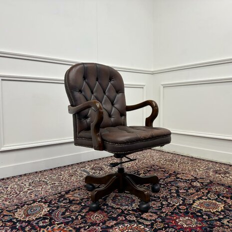 Klassieke-Chesterfield-bureaustoel-office-chair-bruin-4