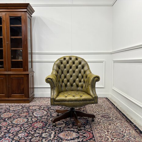 Engels-Klassiek-Oud-Antiek-Vintage-Chesterfield-Bureaustoel-Director-Directors-Chair-Groen-Leder