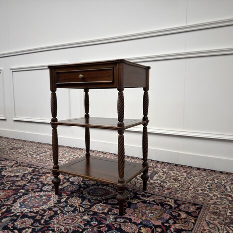 Klassiek-Oud-Antiek-Engels-Chesterfield-Vintage-Sidetable-Side-Table-Bijzettafel
