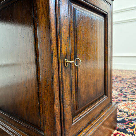 Klassiek-Engels-Oud-Antiek-Vintage-Chesterfield-RAC-Royal-Antique-Collection-Bureau-Desk-Bruin-Leder