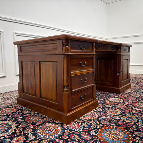 Klassiek-Engels-Oud-Antiek-Chesterfield-Vintage-Bureau-Desk-Partnerdesk-Zwart-Leder