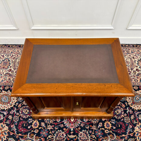 Klassiek-Engels-Antiek-Oud-Vintage-Chesterfield-Archiefkast-Kantoorkast-Printerkast-Met-Bruin-Leder-Ingelegd