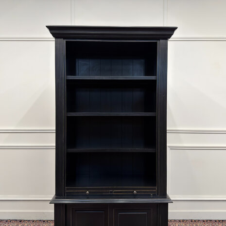 Klassiek-Antiek-Engels-Oud-Vintage-Chesterfield-Zwart-Zwarte-Boekenkast-Kast