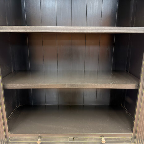Klassiek-Antiek-Engels-Oud-Vintage-Chesterfield-Zwart-Zwarte-Boekenkast-Kast
