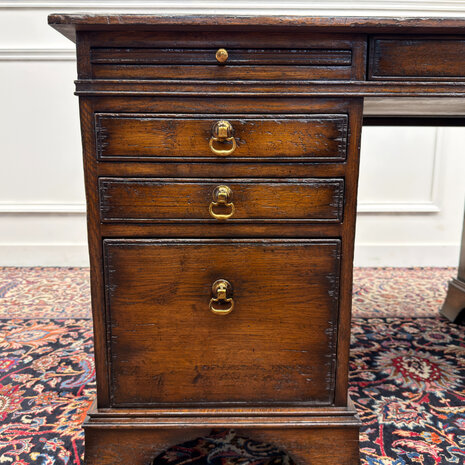 Klassiek-Antiek-Engels-Oud-Vintage-Chesterfield-RAC-Royal-Antique-Collection-Bureau-Desk-Groen-Leder