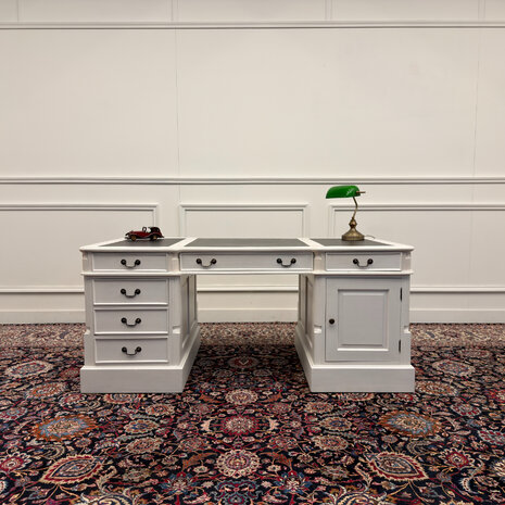Klassiek-Antiek-Engels-Oud-Vintage-Chesterfield-Wit-Witte-Set-Bureau-Desk-Zwart-Leder-met-Bureaustoel-President-Chair