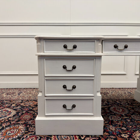 Klassiek-Antiek-Engels-Oud-Vintage-Chesterfield-Wit-Witte-Set-Bureau-Desk-Zwart-Leder-met-Bureaustoel-President-Chair