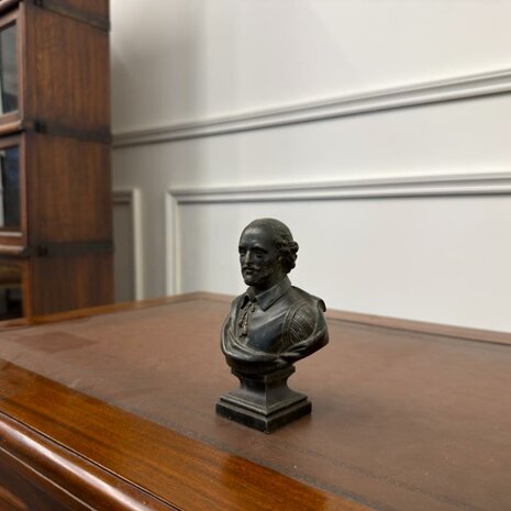Antiek-brons-borstbeeld-William-Shakespeare-1