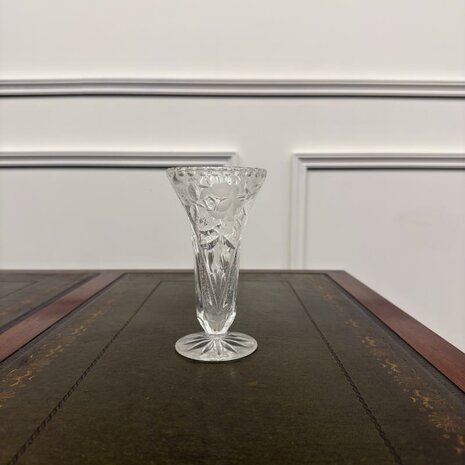 Art-Nouveau-crystal-vase