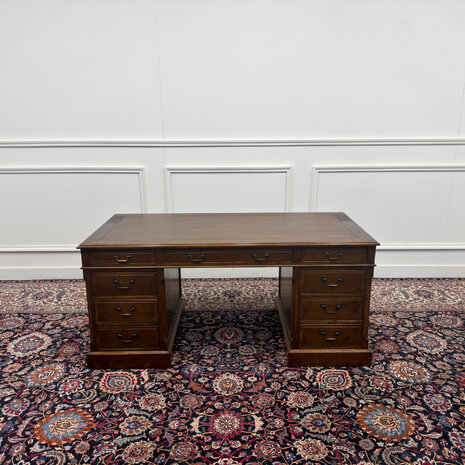 Klassiek-Engels-Antiek-Oud-Vintage-Chesterfield-Eiken-Eichholtz-Bureau-Desk