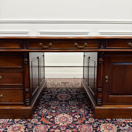 Klassiek-Engels-Antiek-Oud-Vintage-Chesterfield-Groot-Bureau-Desk-Groen-Leder