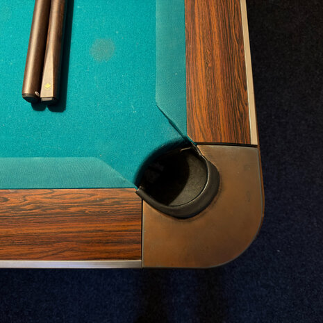 Complete-Pooltafel-met-4-keuen-en-accessoires