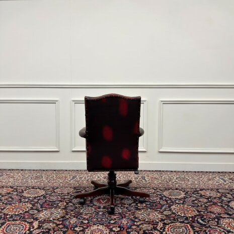 Klassiek-Engels-Antiek-Vintage-Chesterfield-Bureaustoel-President-Chair-Oxblood-Rood-Leder