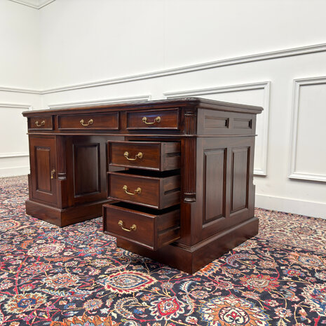 Klassiek-Engels-Antiek-Vintage-Chesterfield-Bureau-Desk-Groen-Leder
